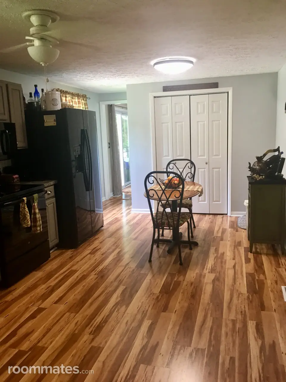 Profile photo 3 of 9