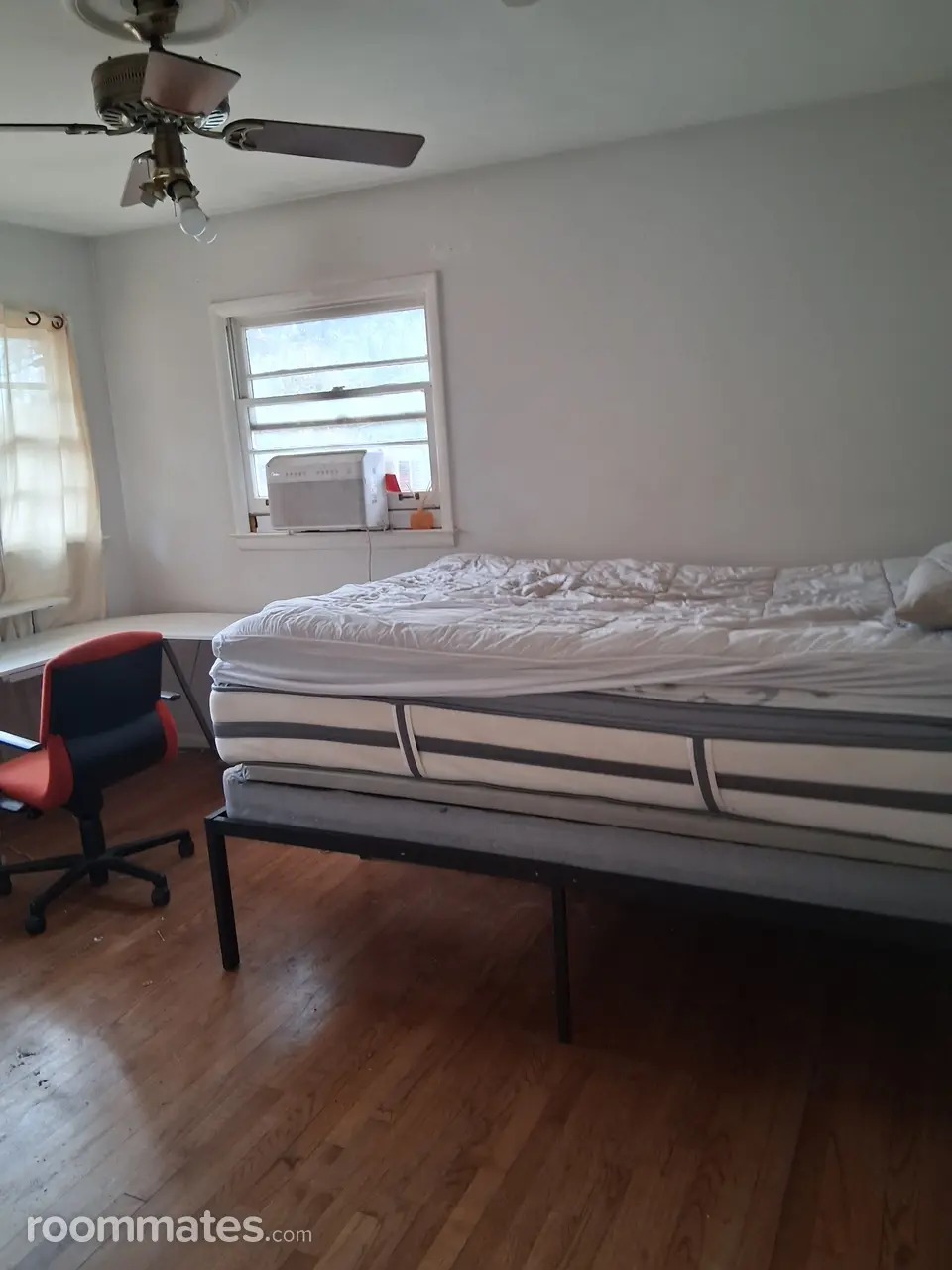 Profile photo 1 of 3