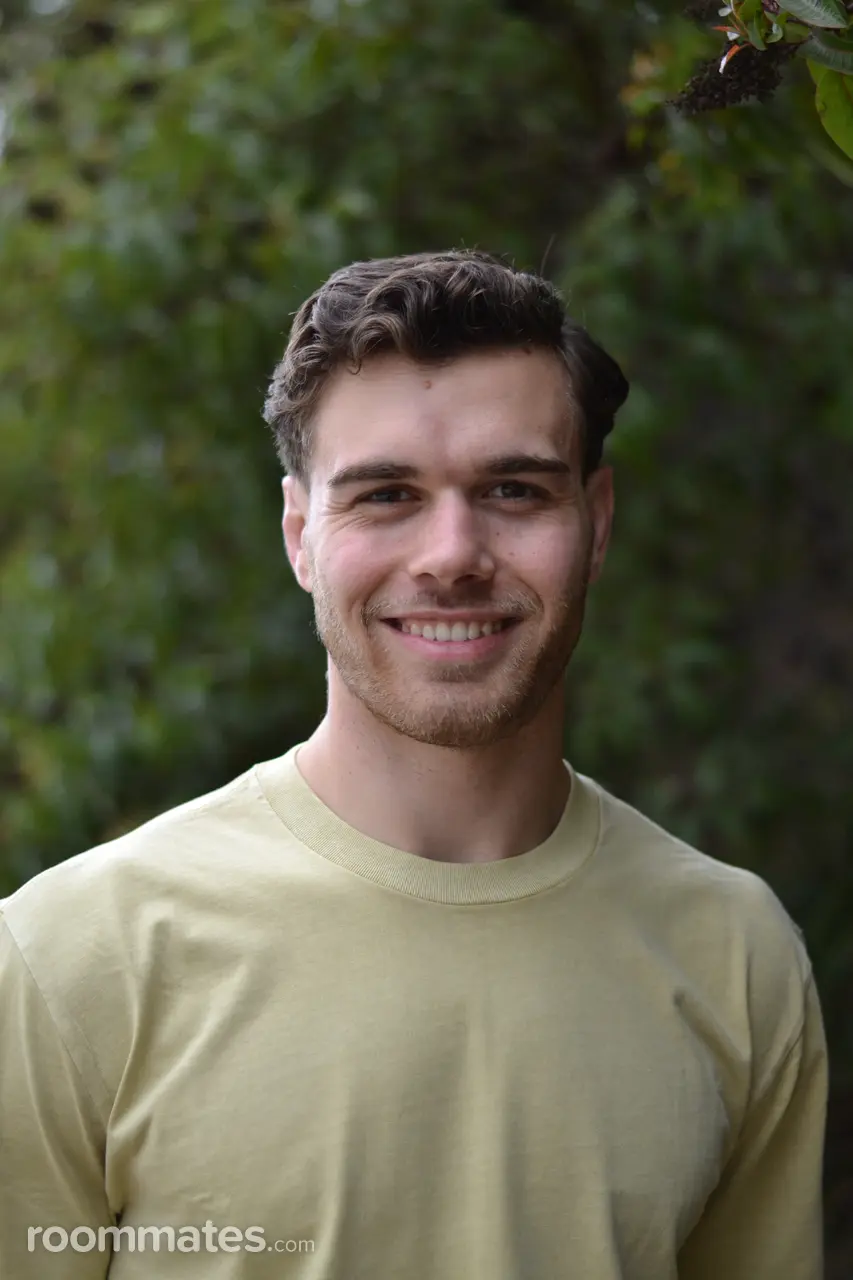 Profile photo 5 of 5