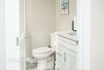 Room for rent in Norristown, PA $1300, house