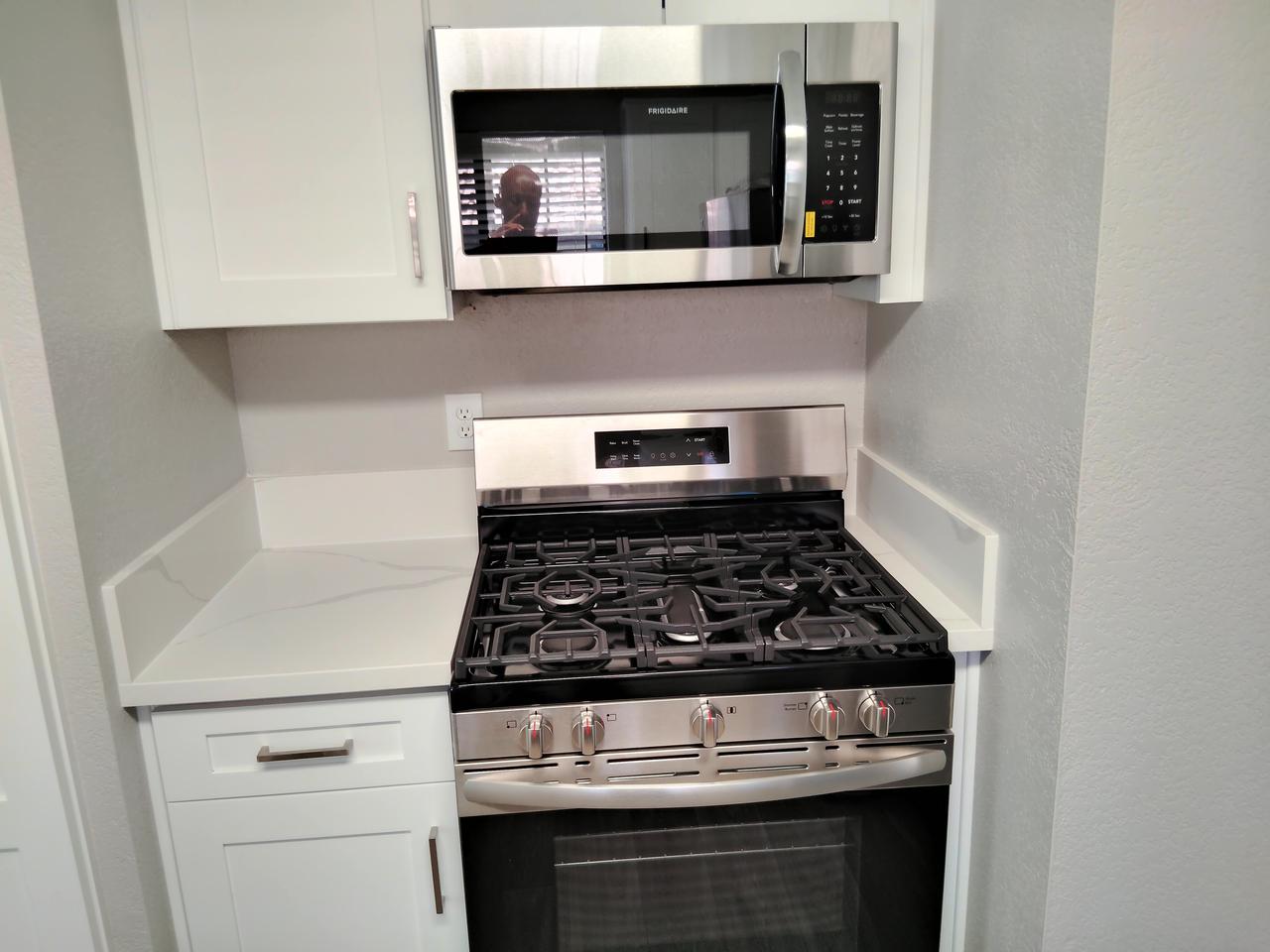 Profile photo 3 of 12