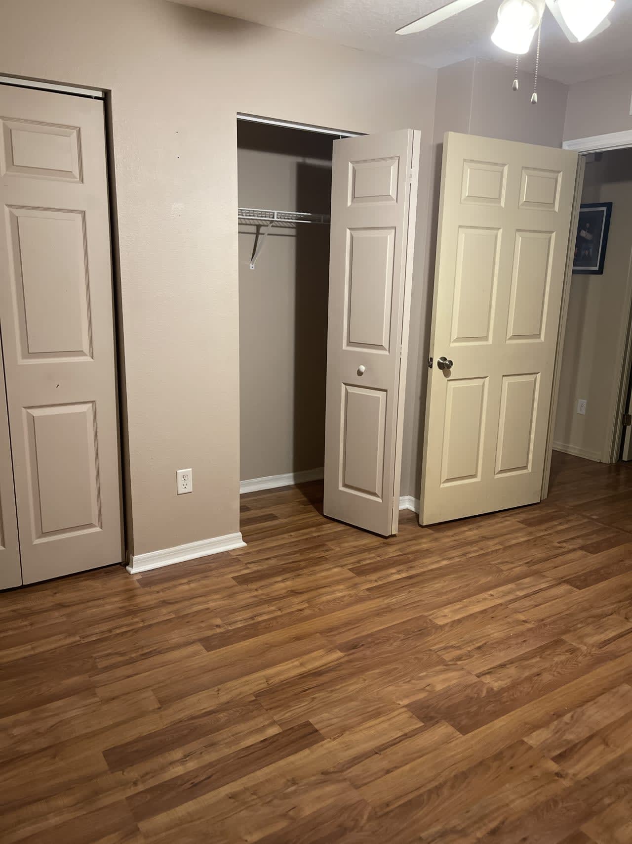 Profile photo 7 of 8