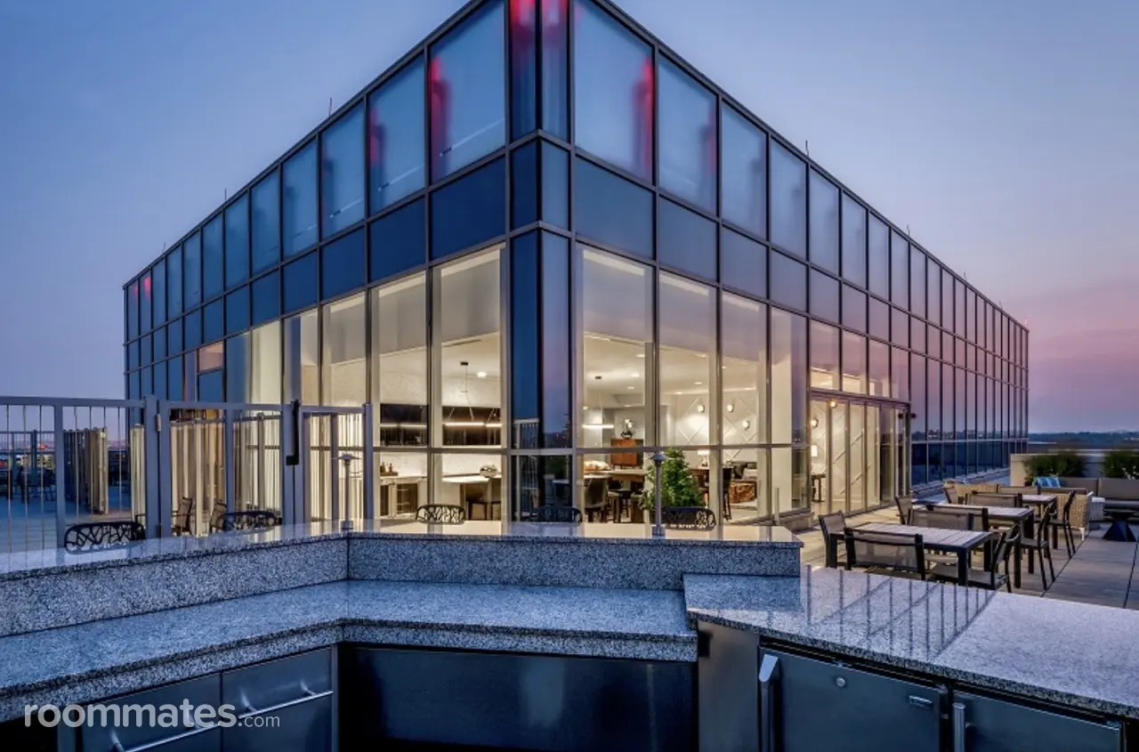 Profile photo 1 of 1