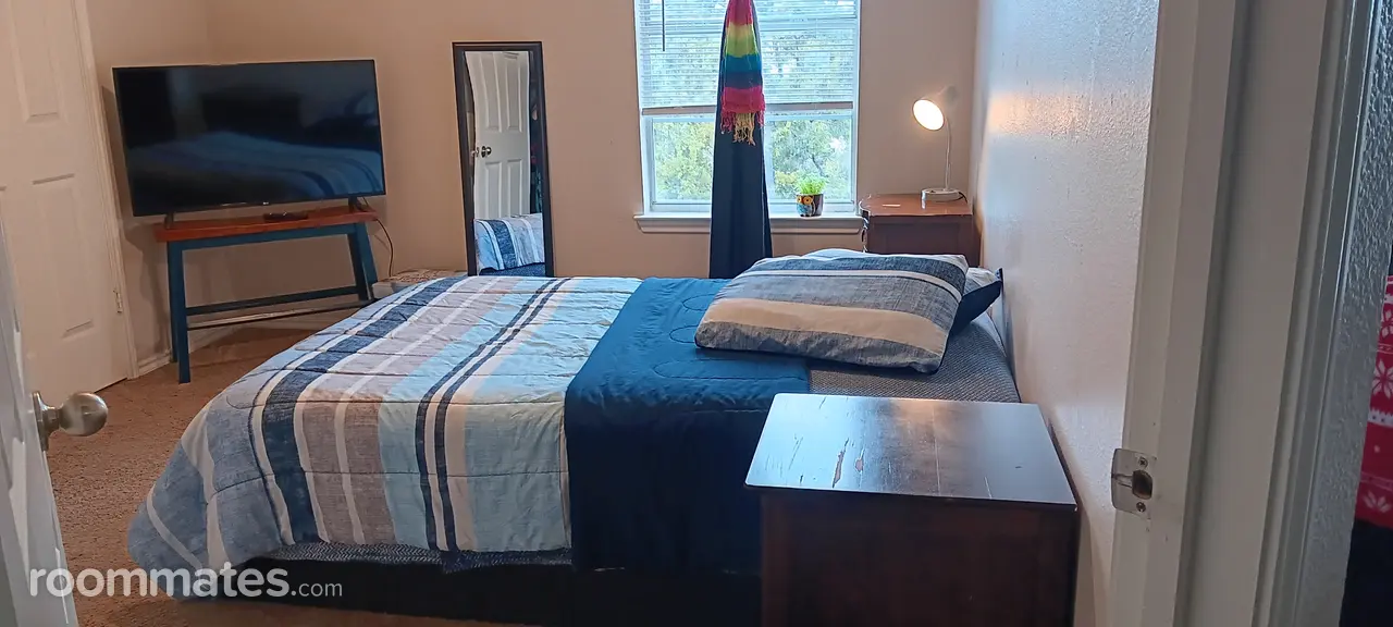 Profile photo 2 of 11