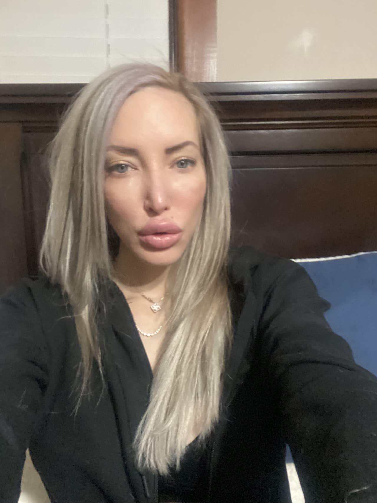 Profile photo 1 of 1