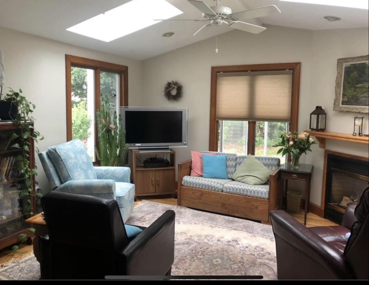 Profile photo 8 of 14