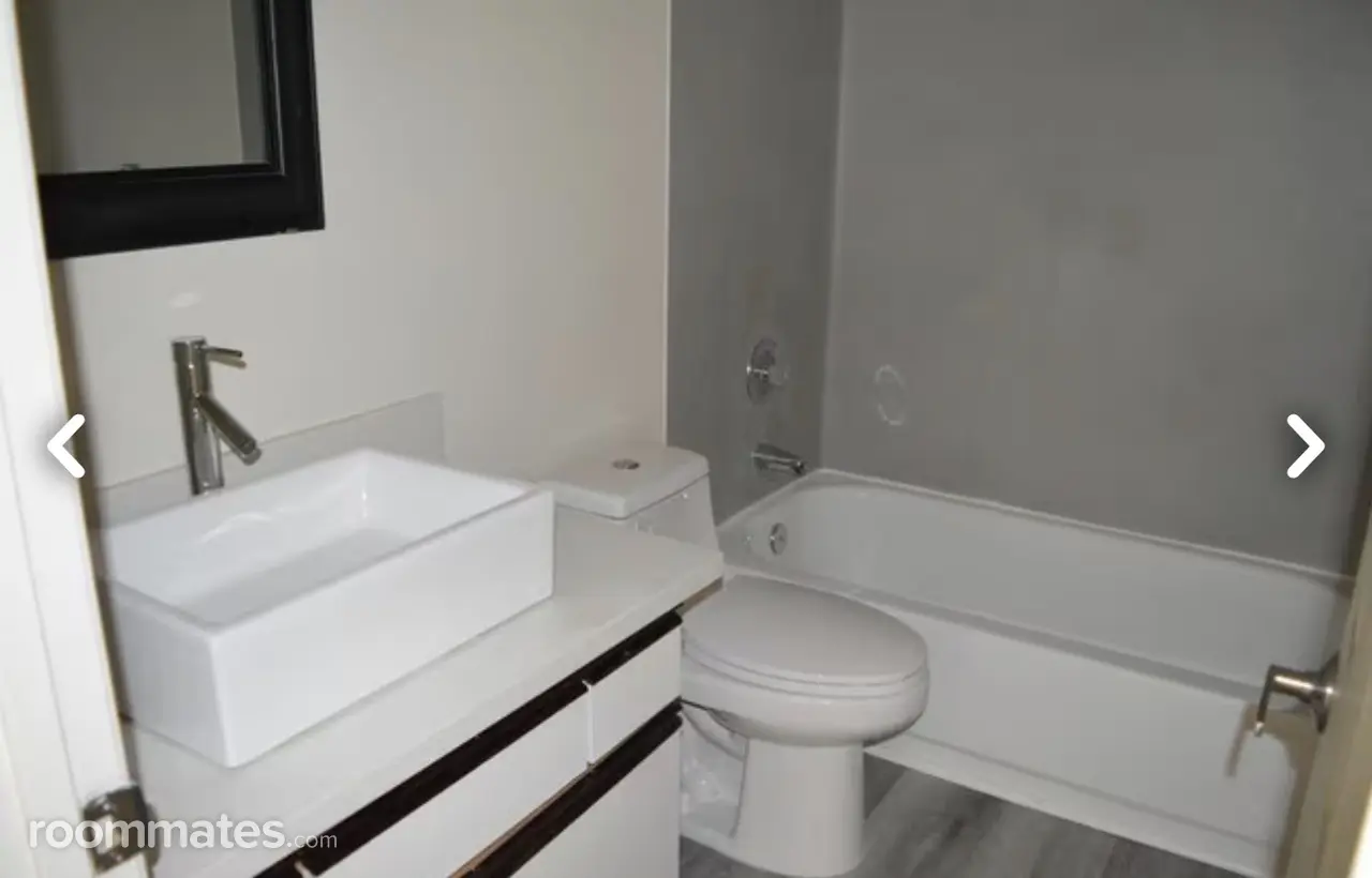 Profile photo 5 of 6