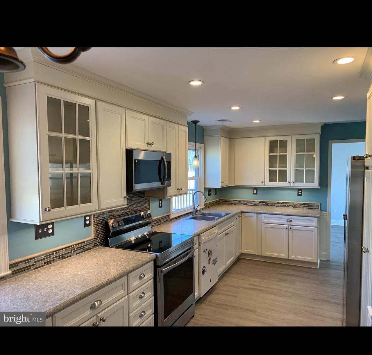 Profile photo 4 of 6