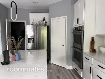 Room for rent in Knoxville, TN $875, house