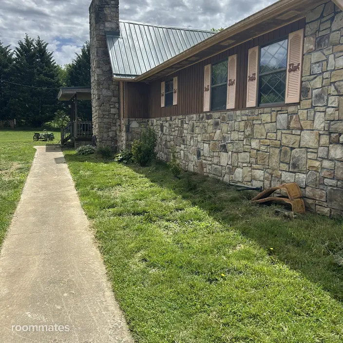 Room for rent in Johnson City, TN $500, house