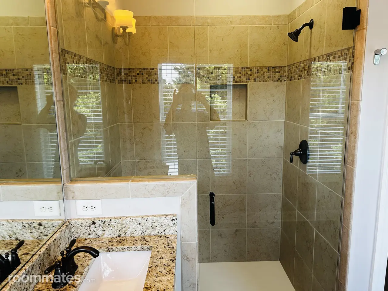 Profile photo 6 of 9