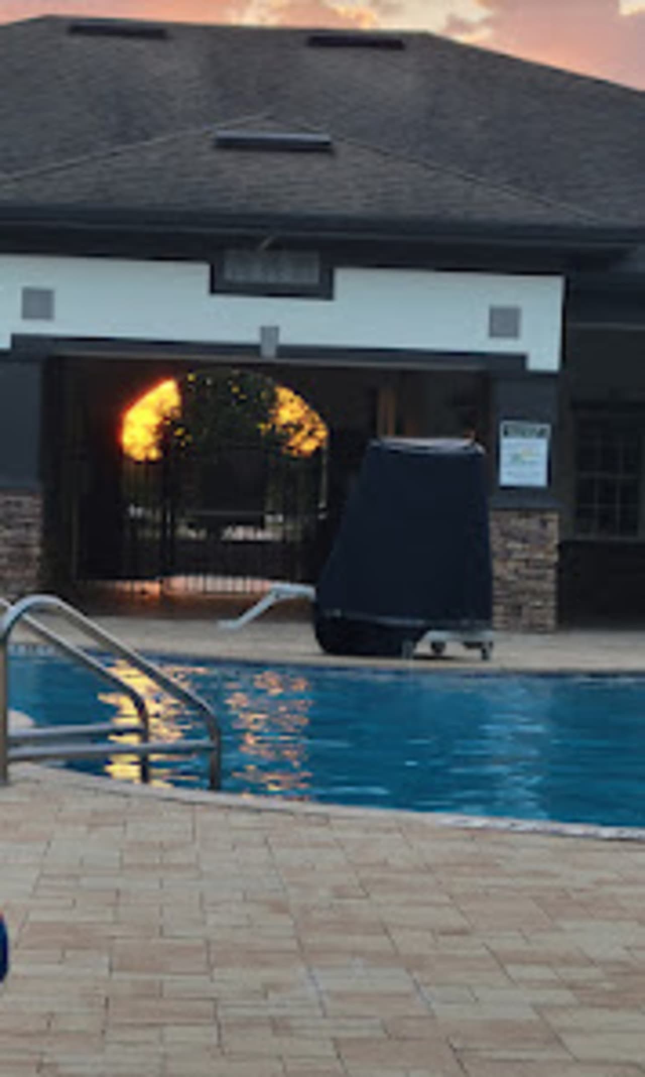 Profile photo 4 of 10