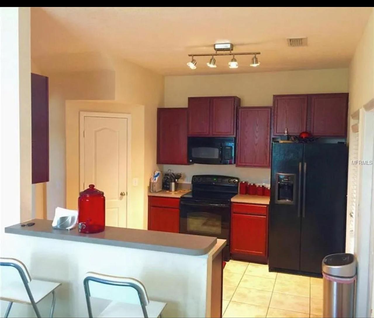 Profile photo 6 of 10