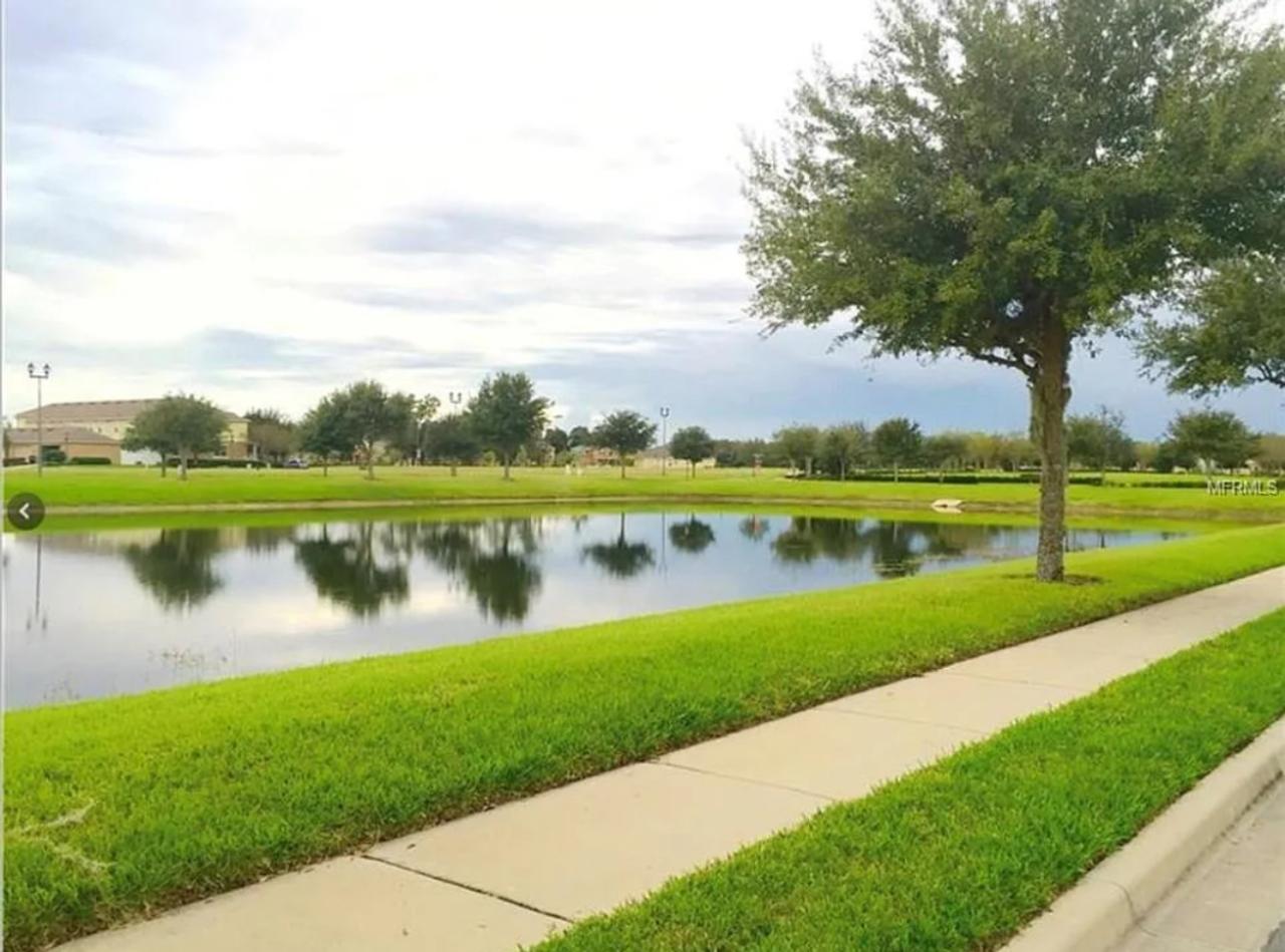 Profile photo 3 of 10