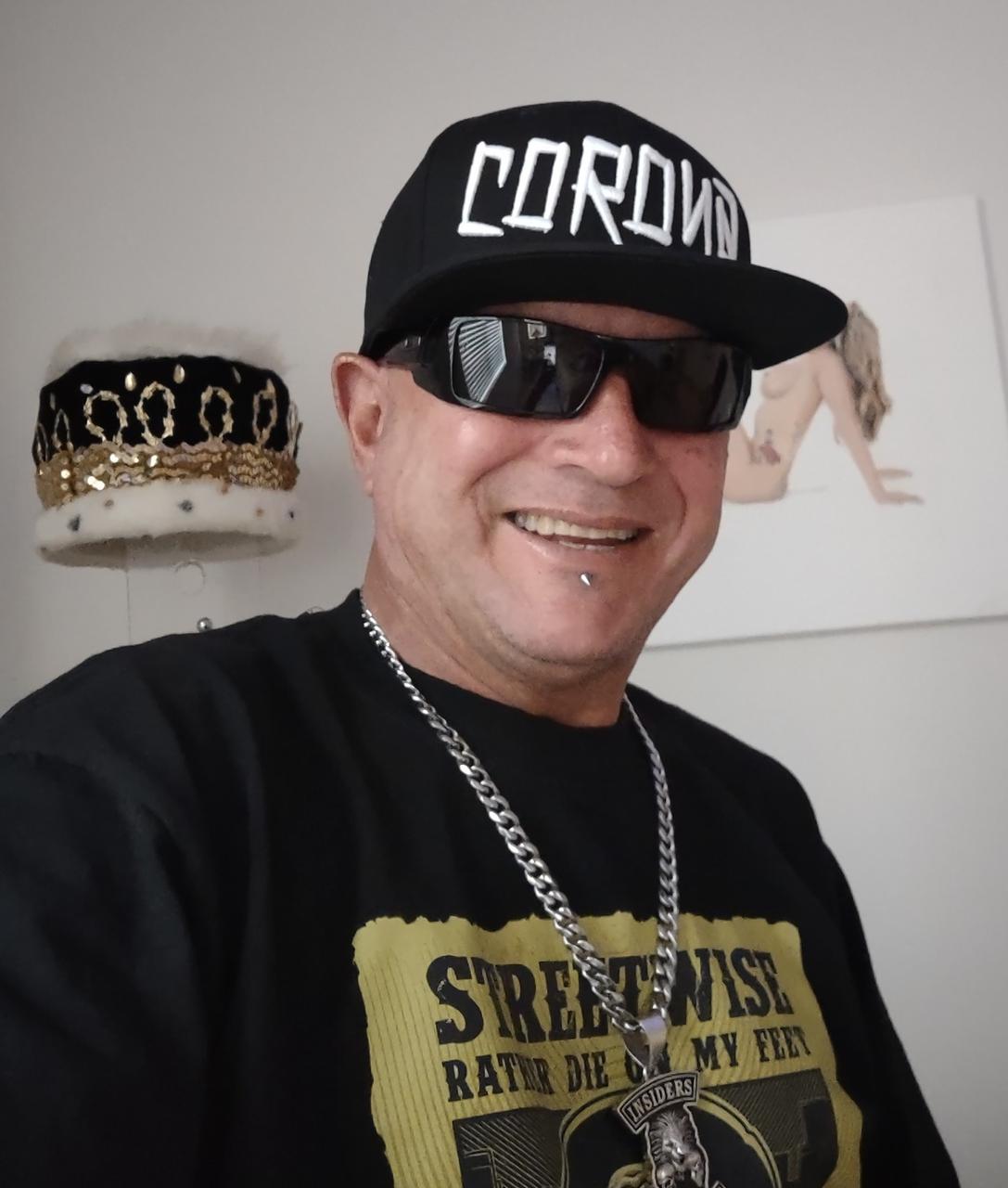 Profile photo 8 of 8