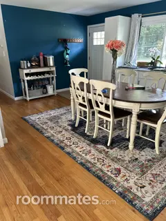 Room for rent in Bowie, MD $800, house