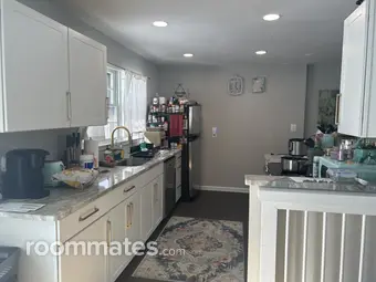 Room for rent in Bowie, MD $800, house