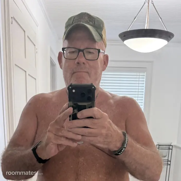 Roommate looking Orlando, FL, $800
