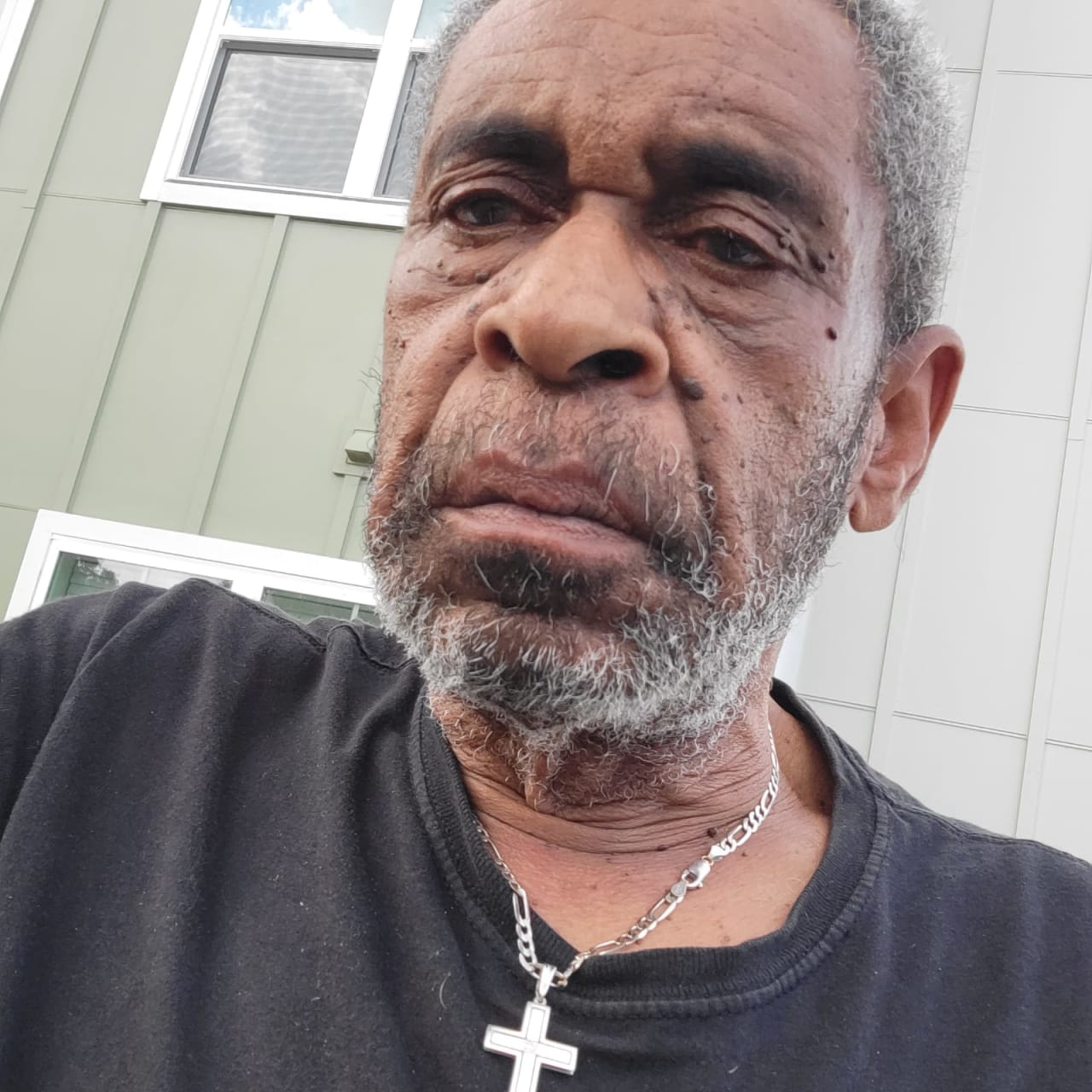 Profile photo 10 of 10