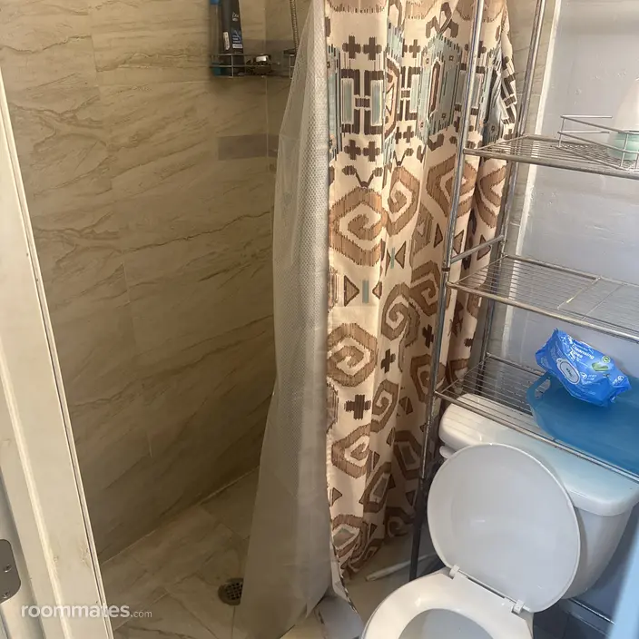 Room for rent in Miami Gardens, FL $1000, house