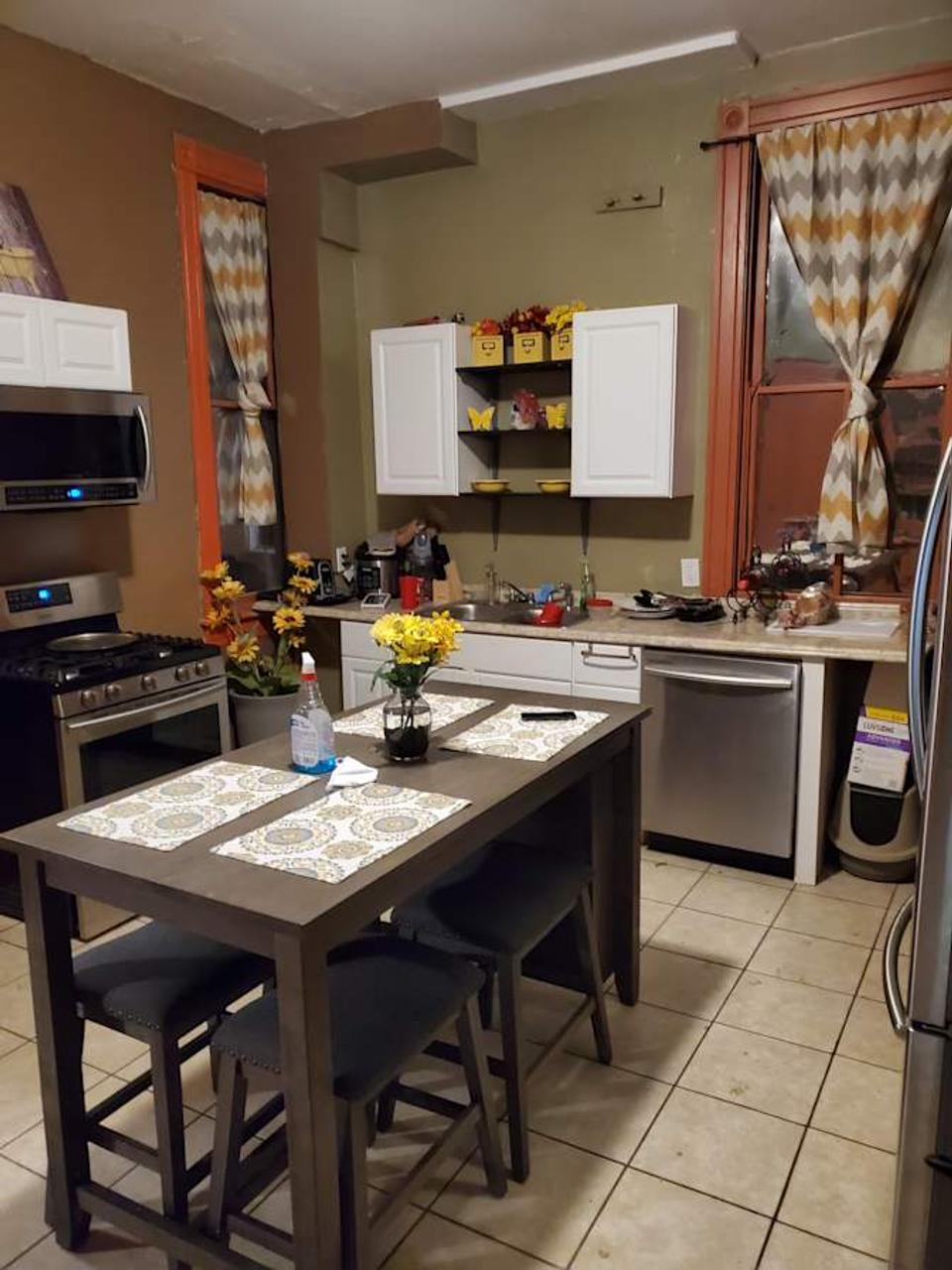 Profile photo 4 of 6