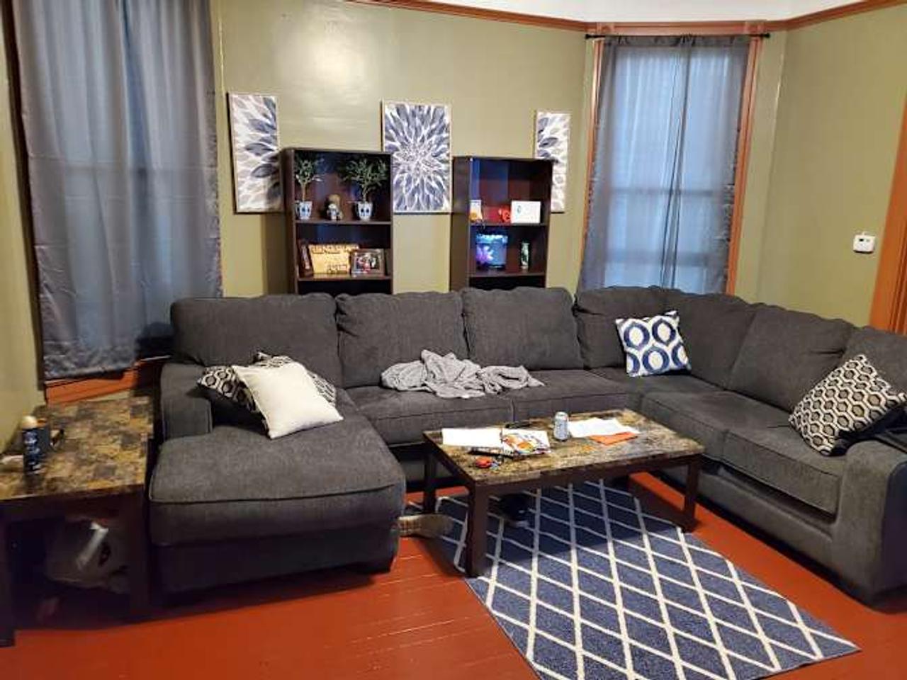 Profile photo 5 of 6