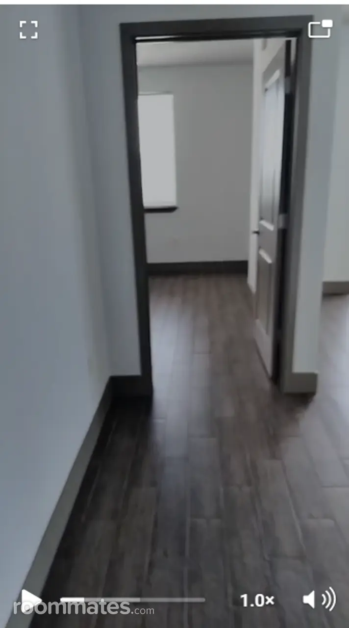 Profile photo 8 of 8