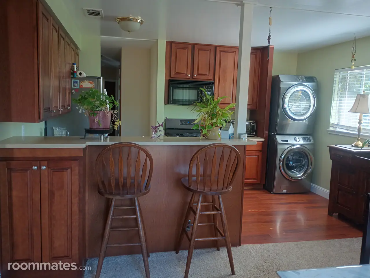 Profile photo 7 of 11