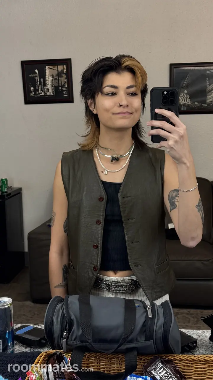 Profile photo 10 of 10