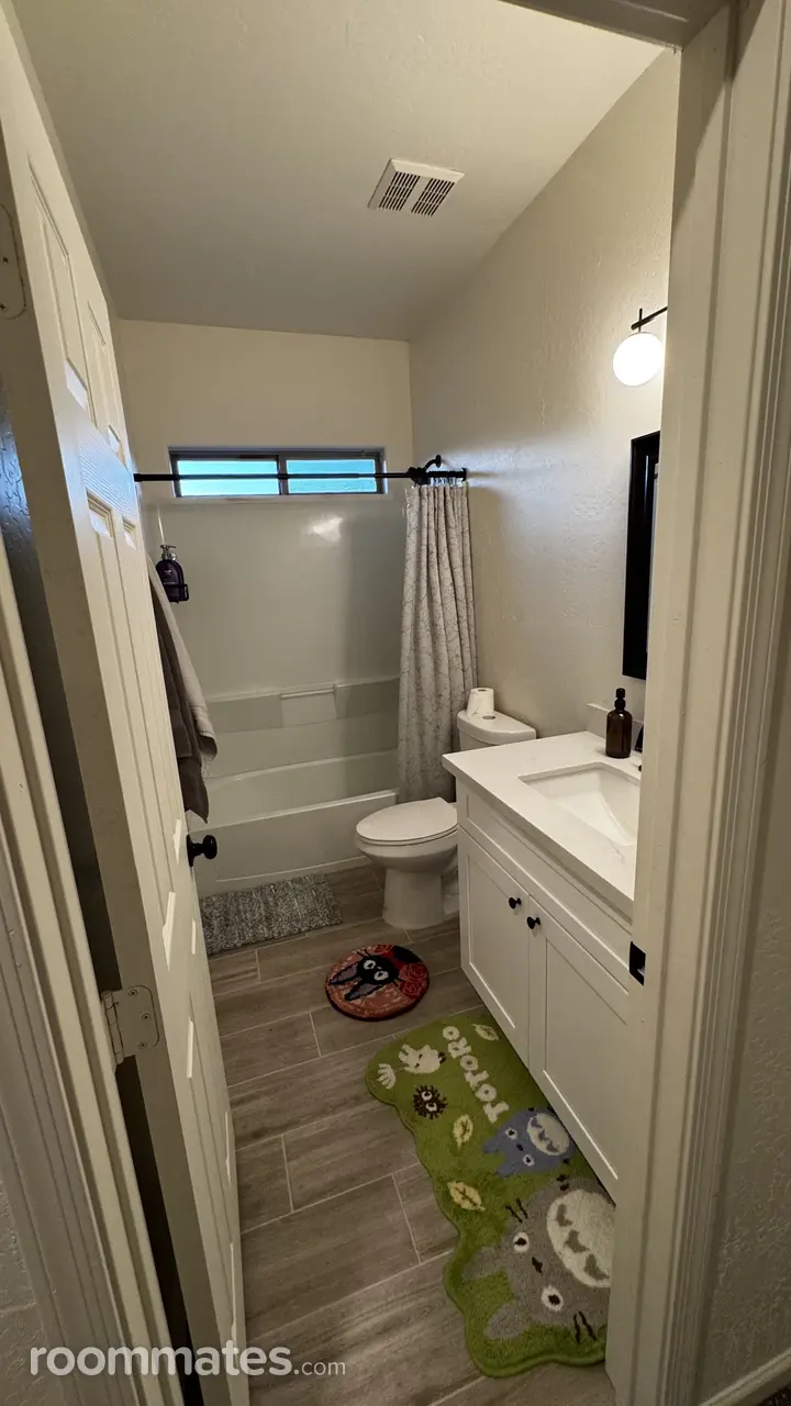 Profile photo 4 of 10