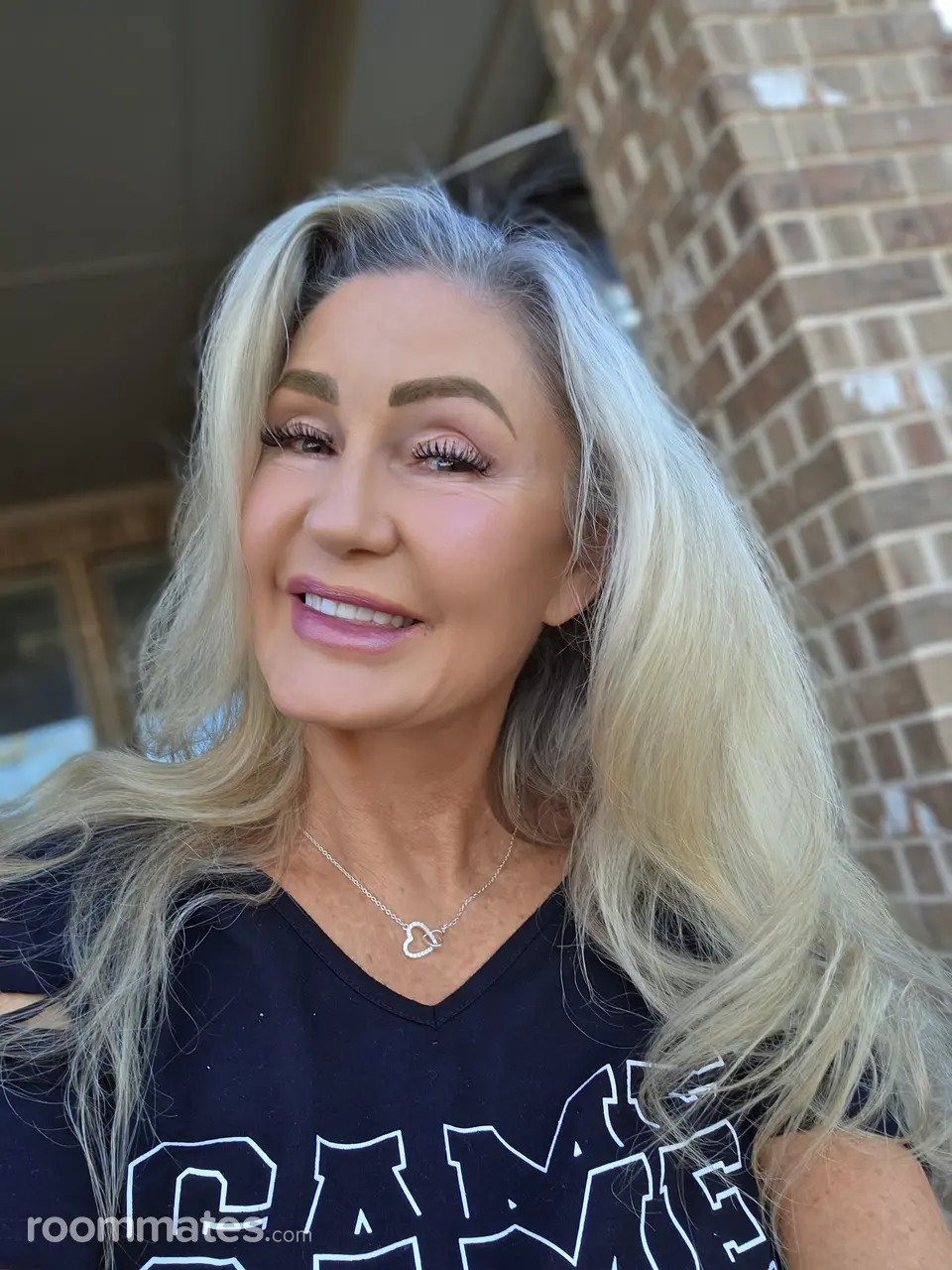 Profile photo 4 of 4