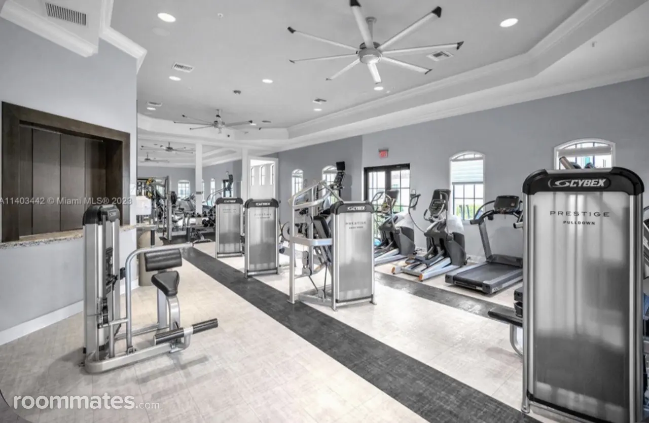 Profile photo 4 of 6