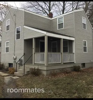 Room for rent in Haverhill, MA $850, house