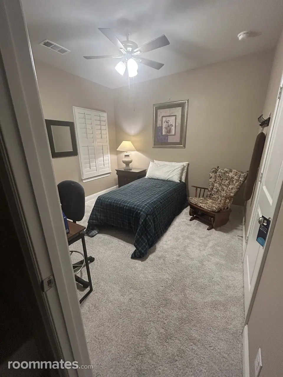 Profile photo 15 of 19