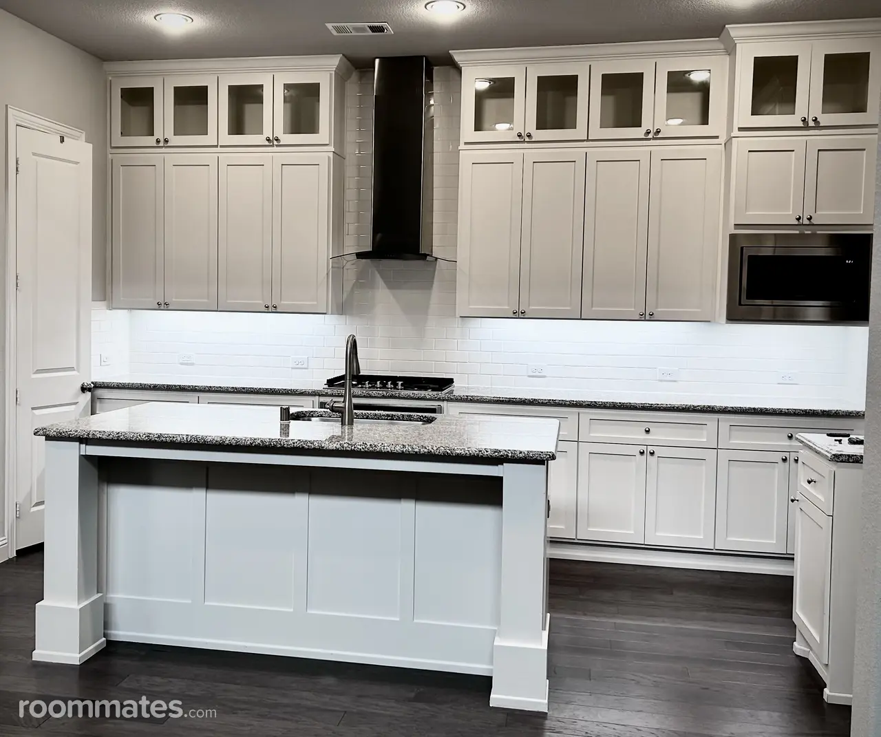 Profile photo 18 of 19