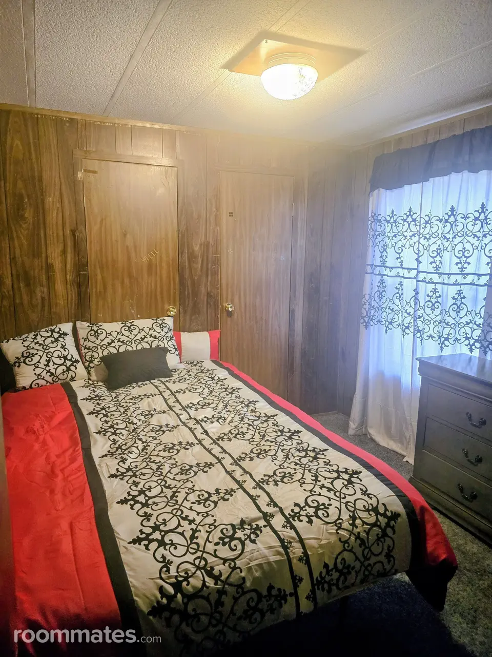 Profile photo 1 of 3