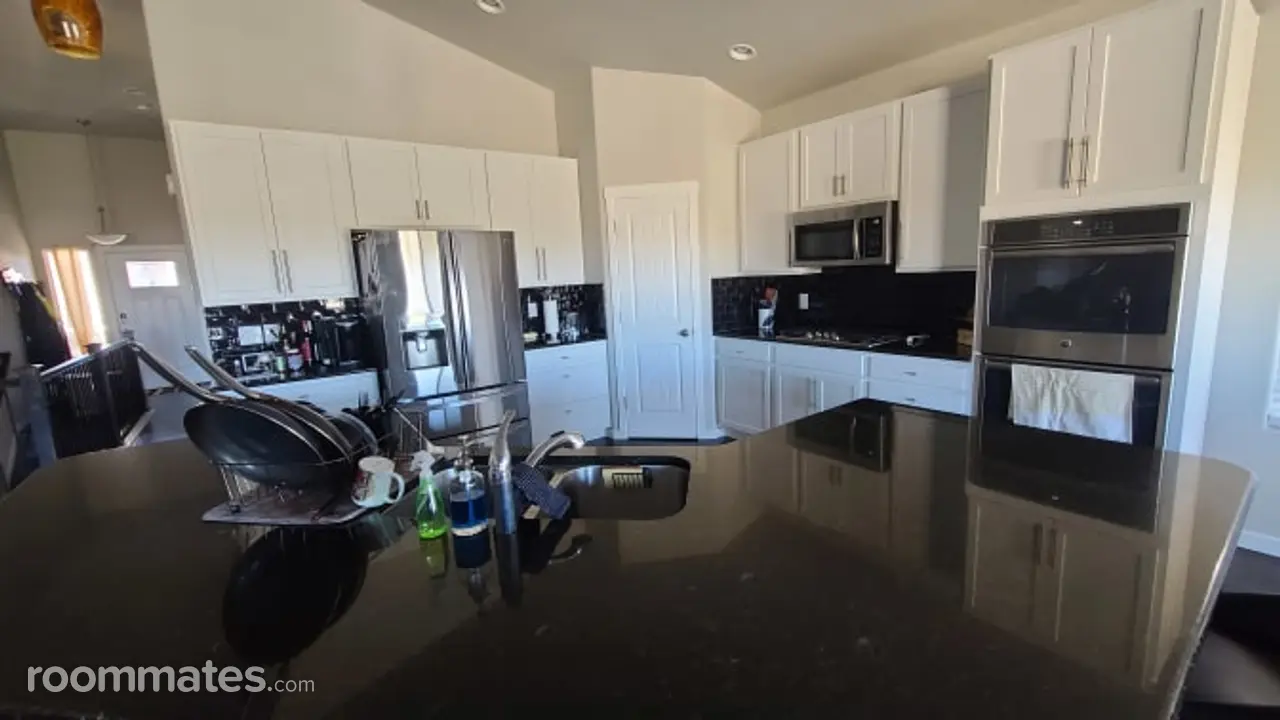 Profile photo 12 of 21