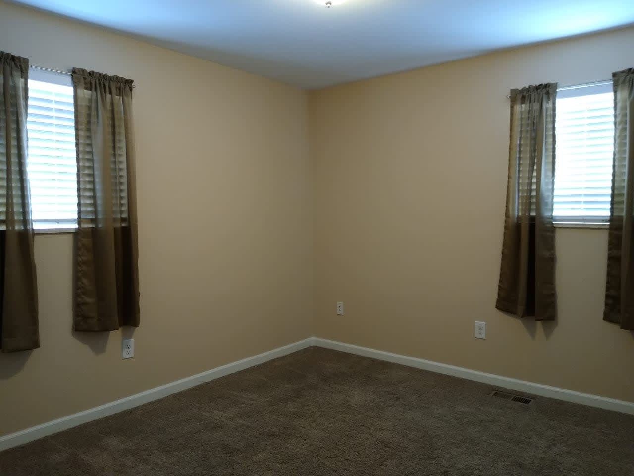 Profile photo 6 of 14