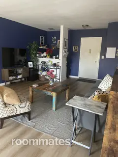 Room for rent in Valley Village, CA $1300, house