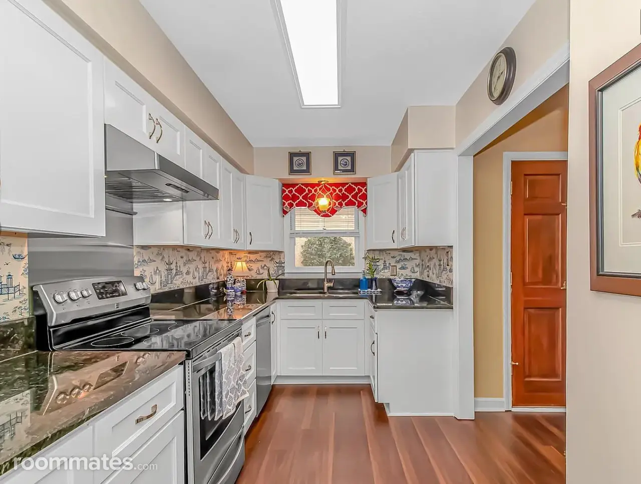 Profile photo 4 of 11