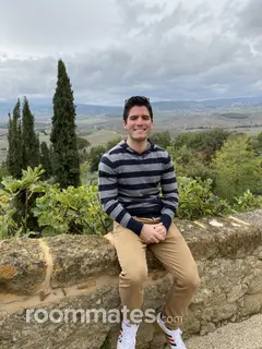 Roommate looking Somerville, MA, $2000