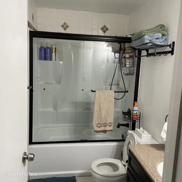 Room for rent in Glendale, AZ $700, house