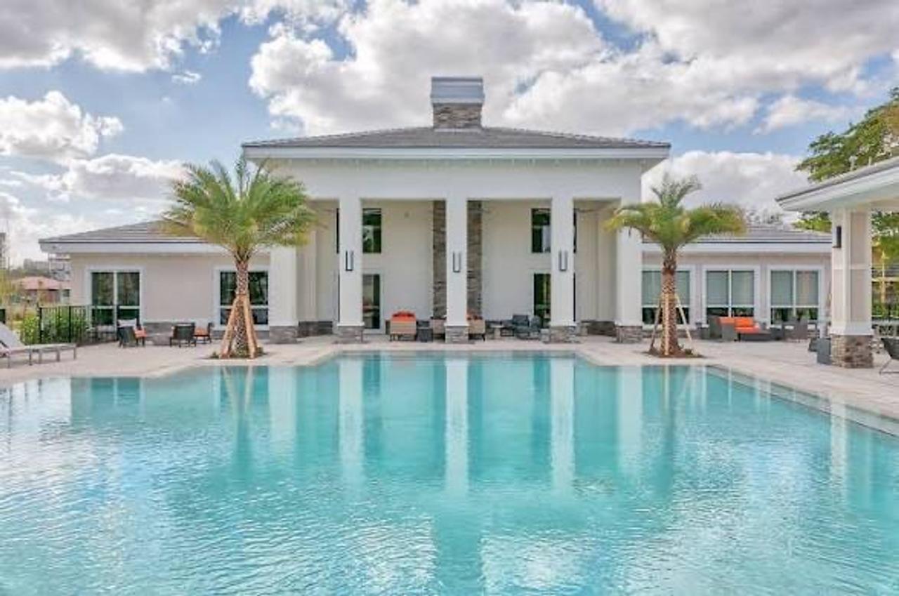 Profile photo 4 of 9