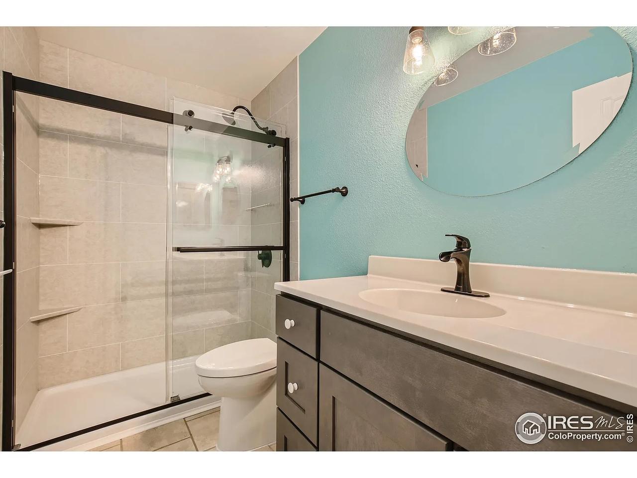 Profile photo 3 of 10