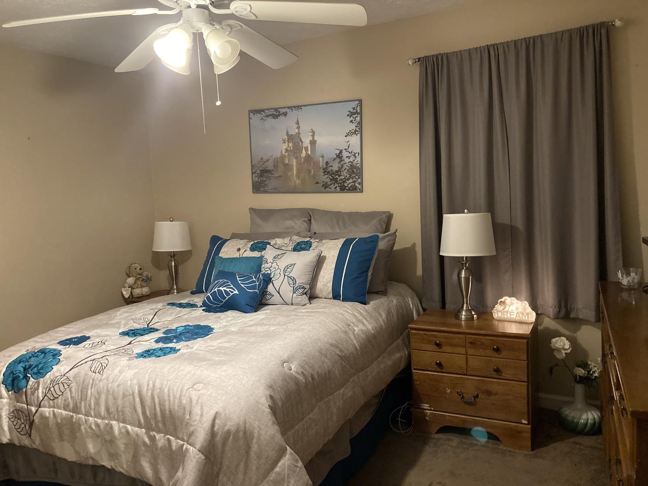 Profile photo 1 of 16