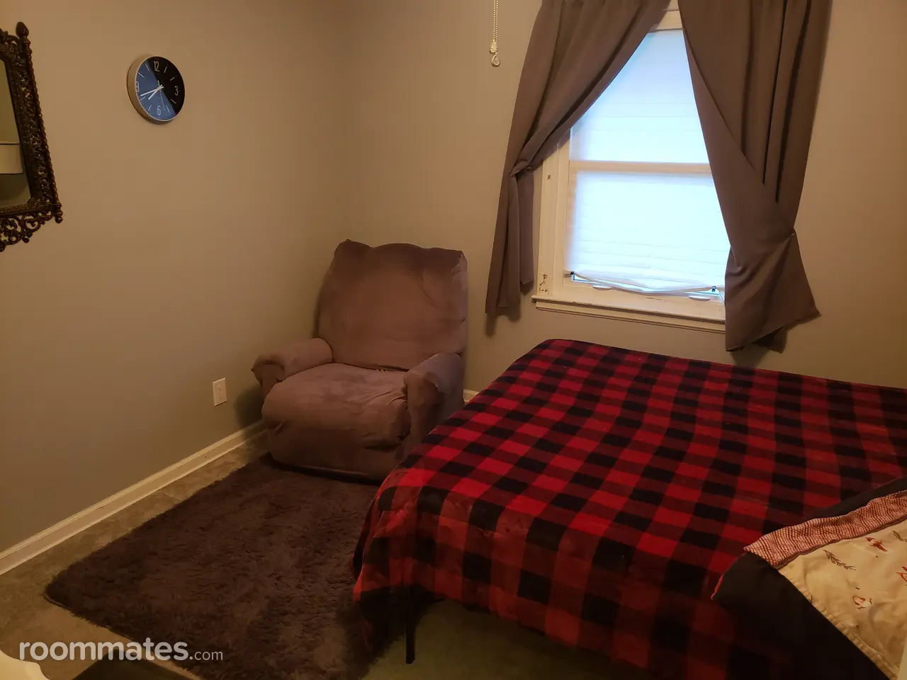 Profile photo 1 of 4