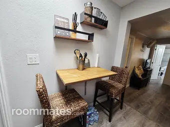 Room for rent in Santee, CA $1075, house