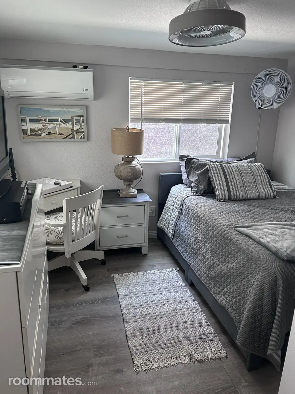 Profile photo 10 of 11