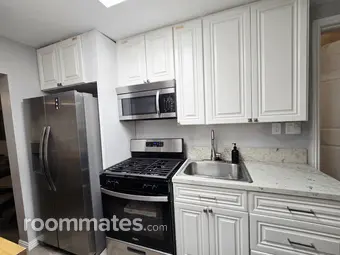 Room for rent in Santee, CA $1075, house