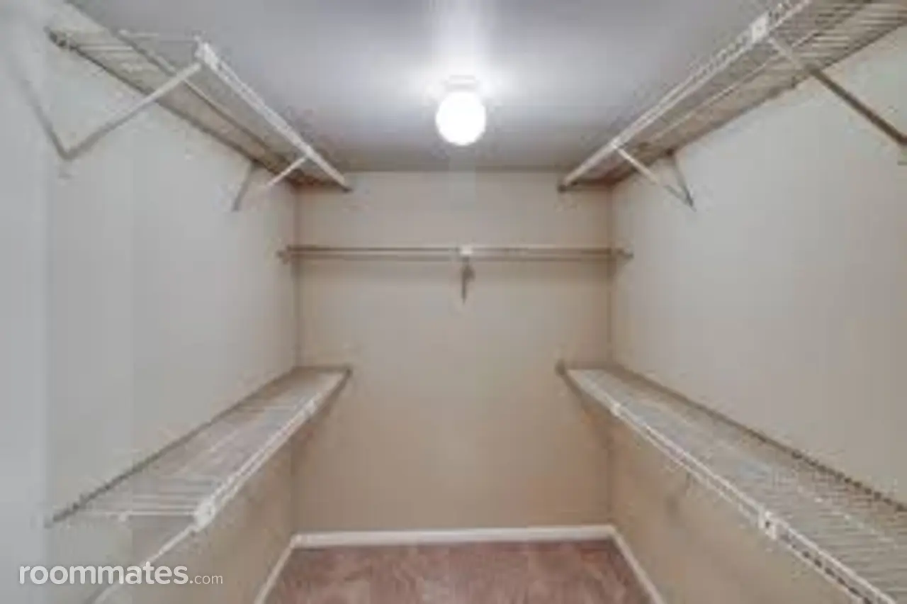 Profile photo 3 of 9